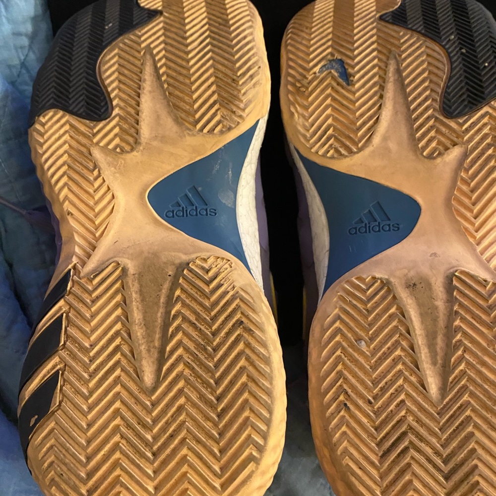 Adidas Harden Volume 6 Size9.5 View 6